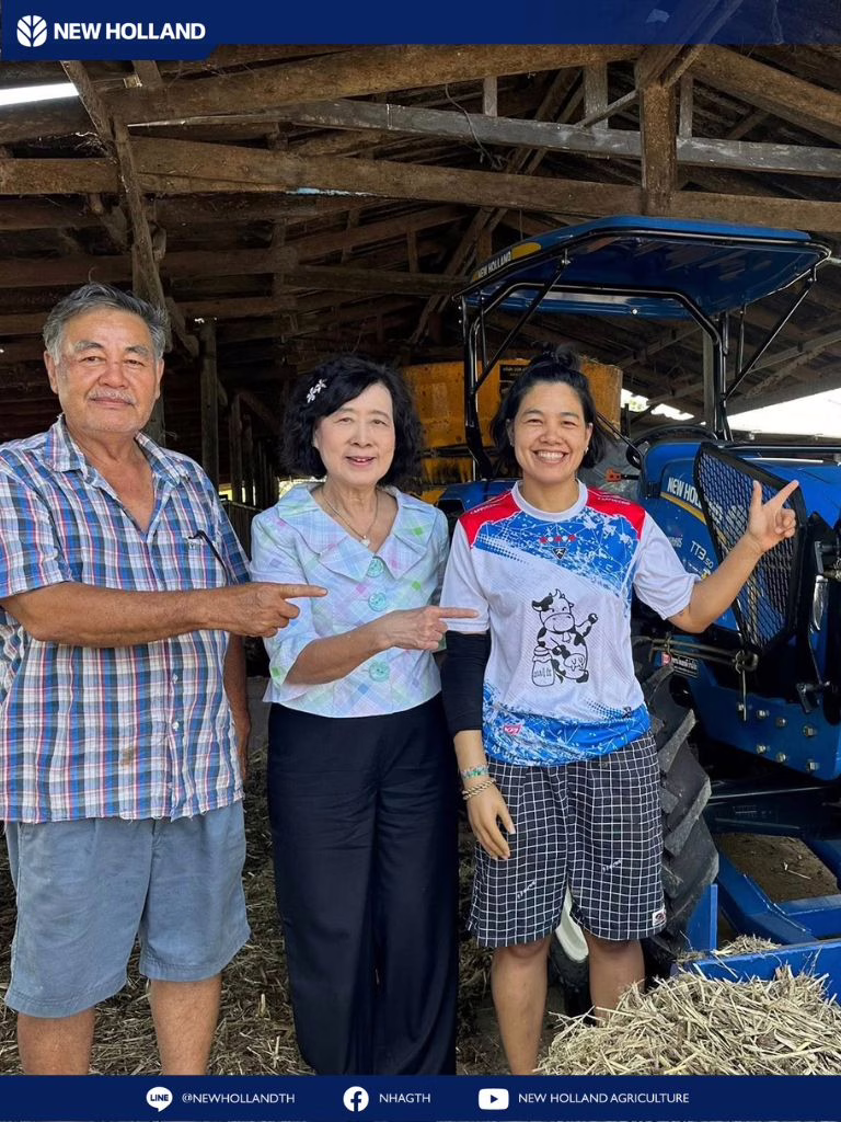 ภาพบรรยากาศการจำหน่ายรถไถ New Holland TT3.50 Plus ให้ลูกค้าจริง